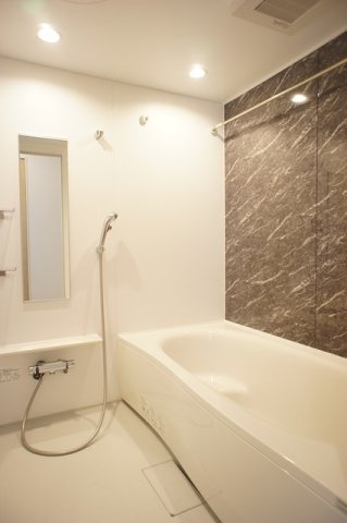 イルシュアＡの浴室