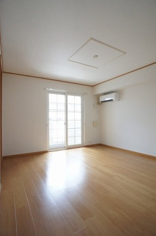 ＡＪＭフィオーレの居間・リビング