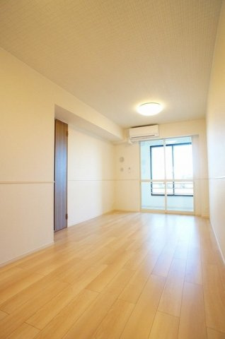 ベル・ファミーユの居間・リビング