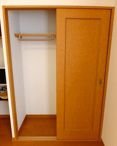 レオパレス鷹之台の内装