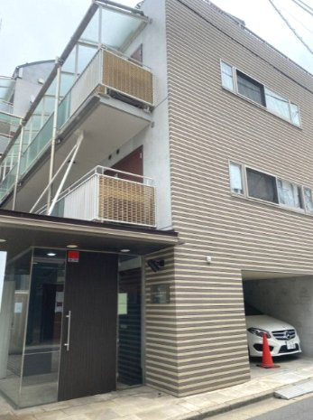 ラグジュアリーアパートメント森下