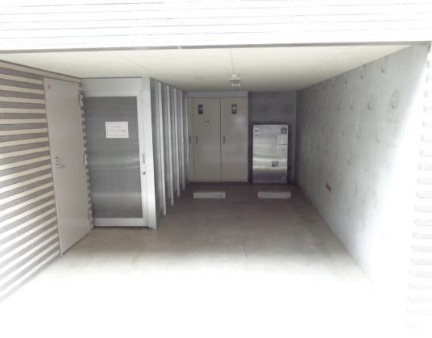 ラグジュアリーアパートメント森下のエントランス