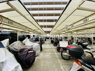【駐車場】 | トーア辰巳マンション | 【バイク置場】最新の空き状況や費用などの詳細は担当スタッフまでお問い合わせください。
