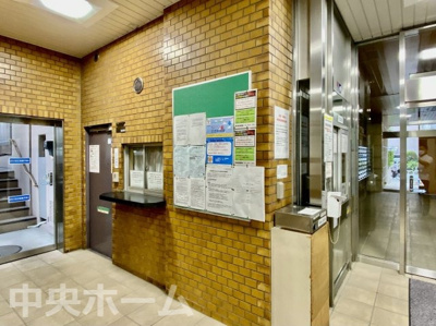 【受付】 | トーア辰巳マンション | 受付(管理人室)。