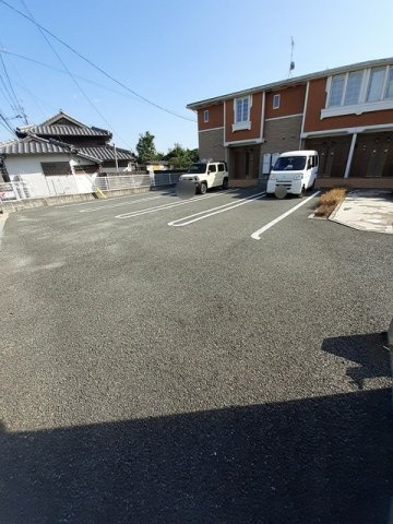 ウォーブラ　ハウス　ＨＲの駐車場