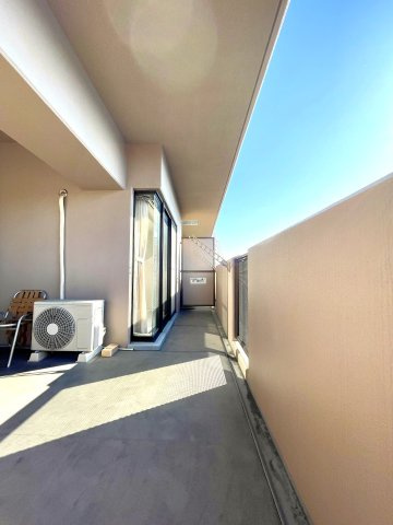 アルファステイツ知寄町のバルコニー|バルコニーからは青柳公園を一望できます。ぜひ、現地でご確認ください。