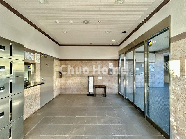 ラベルティ小岩の防犯設備|【オートロック】オートロックシステムでセキュリティ充実。当たり前ですが、安全で安心して暮らすのって大事ですよね。お探しのご条件でオートロック付きの物件を探す方も多いですがやはりセキュリティは大事です。