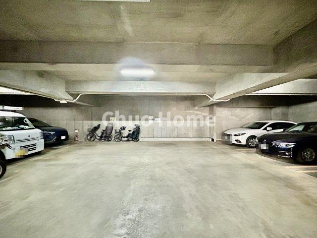 ラベルティ小岩の駐車場|【敷地内駐車場】最新の空き状況や費用などの詳細は担当スタッフまでお問い合わせください。