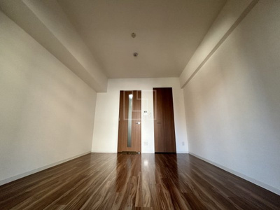 【寝室】 | ヴィラ・リヴィエール | ヴィラ・リヴィエール　洋室