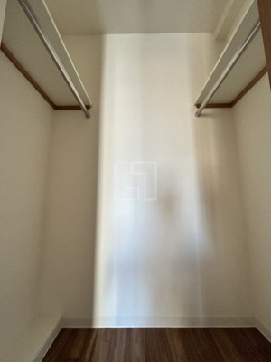 【収納】 | ヴィラ・リヴィエール | ヴィラ・リヴィエール　ウォークインクローゼット