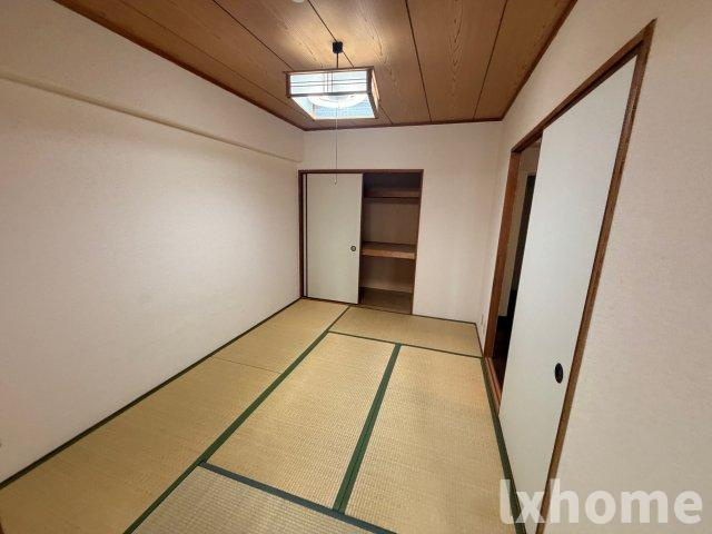 エイト摂津の和室