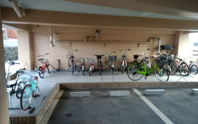 セオコート明石Ⅱ号棟のその他共用部分|駐輪場。無料です。