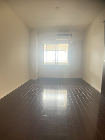 テラス本八幡の洋室