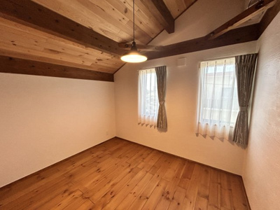 【洋室】 | 三橋町蒲船津売家 | 木の香りに包まれる落ち着く洋室！