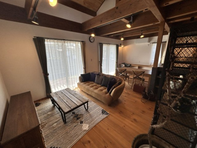 【居間・リビング】 | 三橋町蒲船津売家 | 関家具様が彩る20帖超LDK。即、理想の生活へ！