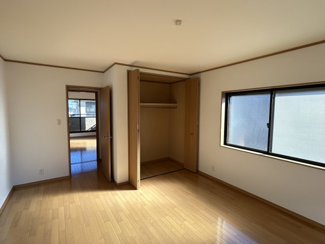 阿南市羽ノ浦町宮倉南浦中古戸建ての洋室