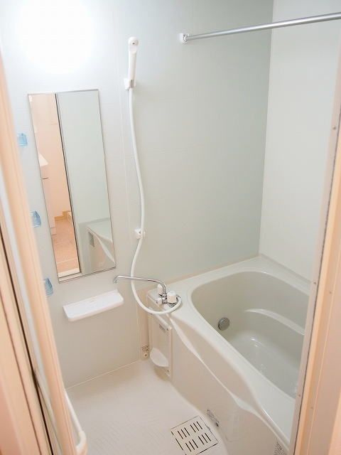 ルーセント・SⅡの浴室