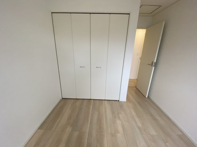 見るだけOK♪【佐糠町第8　全5棟／4号棟】　新築建売住宅　価格を抑えた新邸！の収納|■□■収納スペースの写真です■□■　十分な広さがあるので収納には困りませんね♪