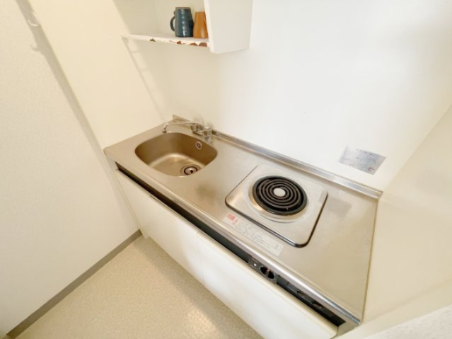 中古マンションのキッチン|一口コンロ付なので簡単なお料理に♪