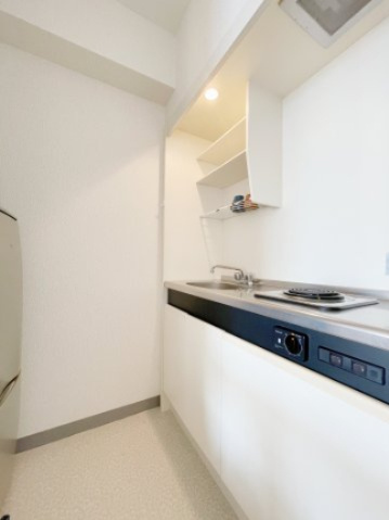中古マンションのキッチン|一口コンロ付のミニキッチン。