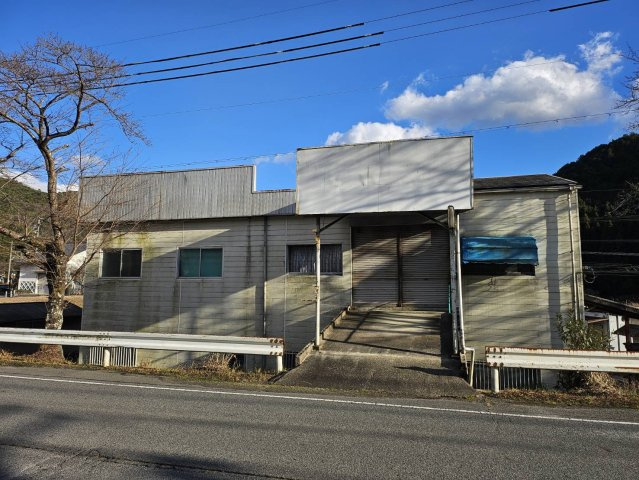 山辺三　倉庫・店舗