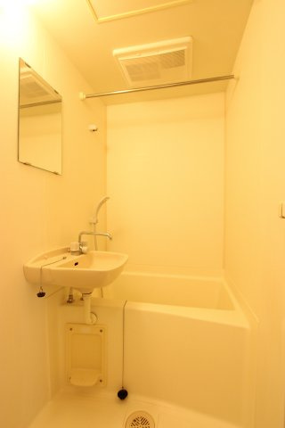 プチ・フルールの浴室|浴室乾燥の付いたお風呂