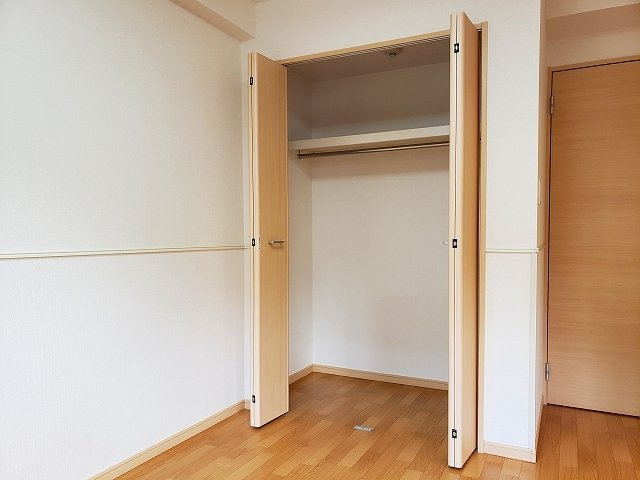 フォンテーヌ　（玉串町西）の収納