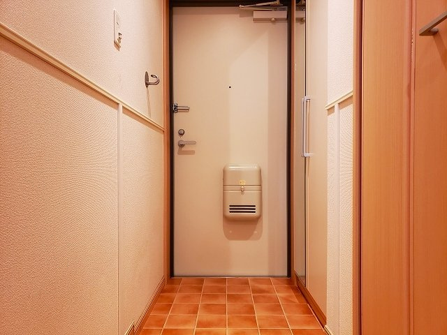 フォンテーヌ　（玉串町西）の玄関