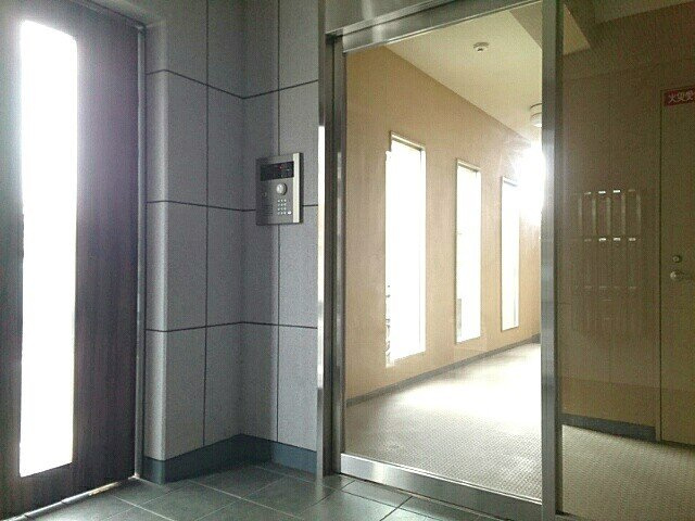 フォンテーヌ　（玉串町西）のエントランス