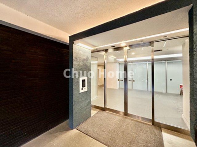 【防犯設備】 | サンクタス南葛西 | 【宅配ボックス】在宅時・不在時に関わらず、居住者の代わりに非対面で宅配物を受け取ってくれる便利な設備です。わかりやすくご説明致しますので見学時にはお部屋だけではなく共用部分もぜひチェックしてください。