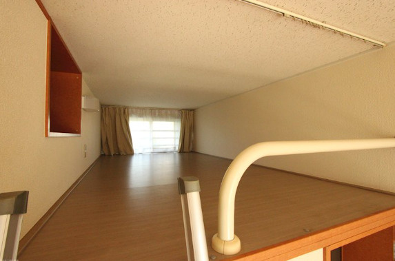 プチ・フルールのバルコニー|外側（103撮影）