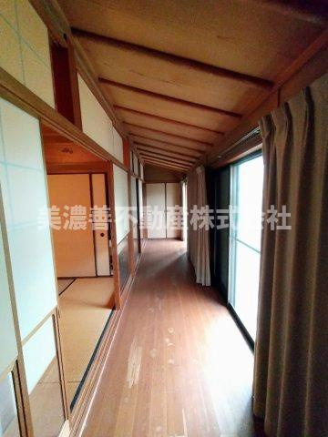６６０８２　岐阜市津島町中古戸建てのその他|縁側