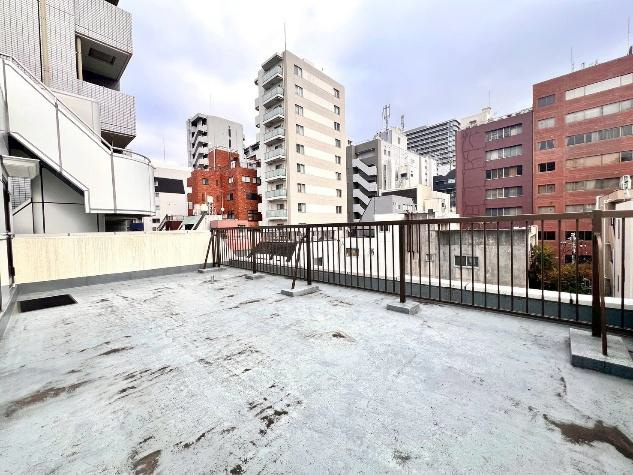 第一野村ビルのバルコニー