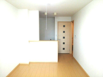 【居間・リビング】 | エミネンスムラカワⅡ | おしゃれなリビングです