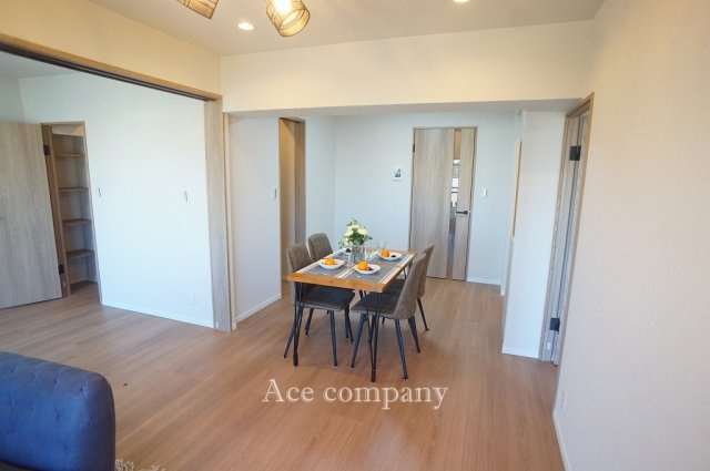 【居間・リビング】の画像