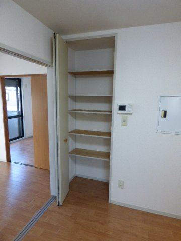 クレセントCの収納|ちょっとした収納スペースも充実しています