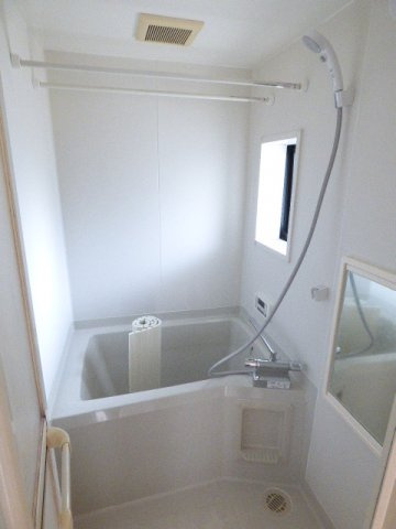 クレセントCの浴室|お風呂で日々の疲れを落としましょう