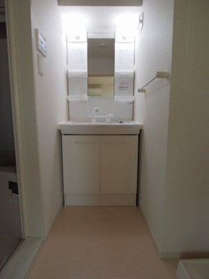 【洗面所】 | シャトーウインザー | 洗面所です