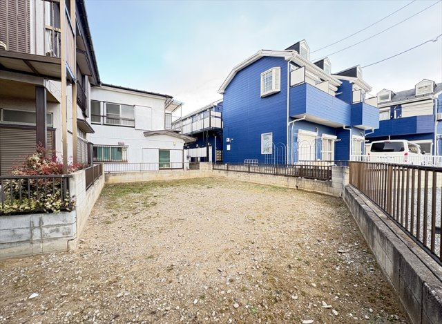 【外観】 | 朝霞市宮戸2丁目　建築条件なし売地　全1区画　(志木本店) | 販売現地／2026年1月29日撮影　
「志木」駅より徒歩16分で通勤通学に便利です。