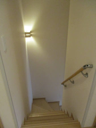 ムーンファクシの内装|階段