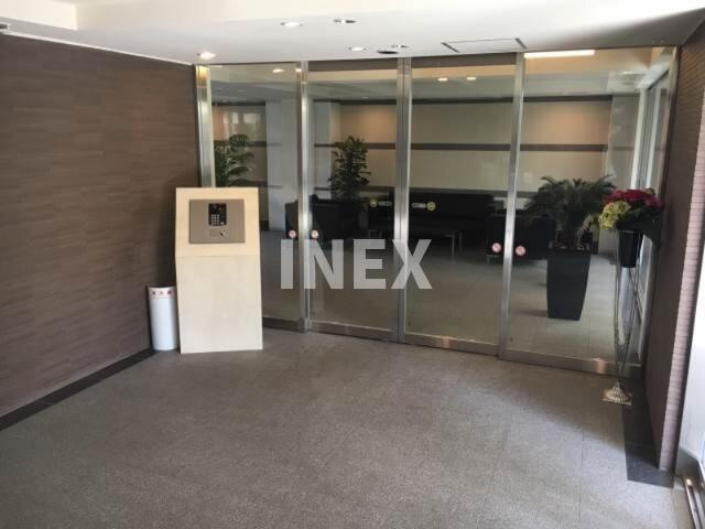 横浜市南区宿町４丁目の賃貸マンションのエントランス