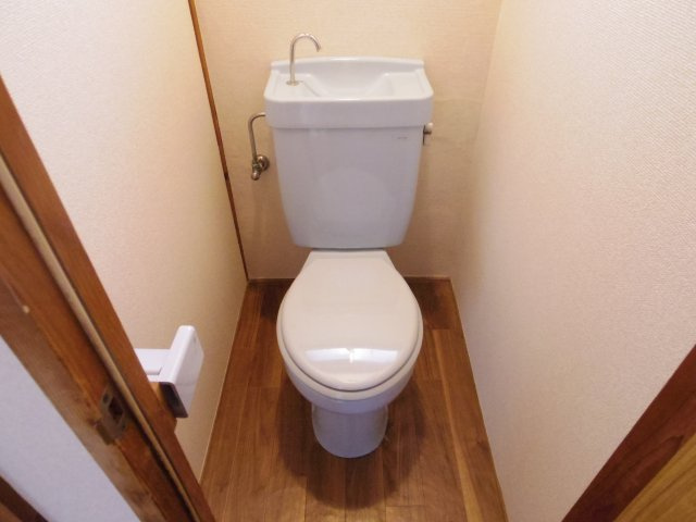シンプルで使いやすいトイレです