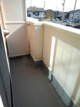 外からの目が気にならないバルコニーで洗濯物が干せます