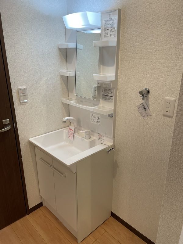 ウィスタリア春日部の洗面所