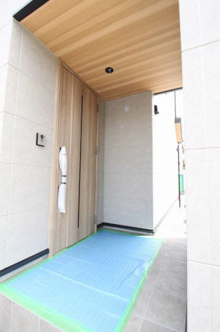 南万々　新築戸建　A号地（全4区画）の玄関