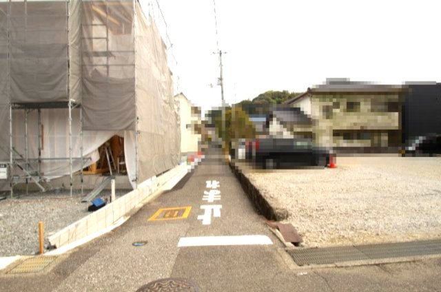 南万々　新築戸建　A号地（全4区画）の前面道路含む現地写真