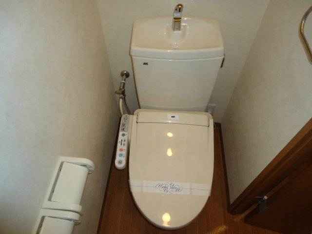 シャワー付トイレ