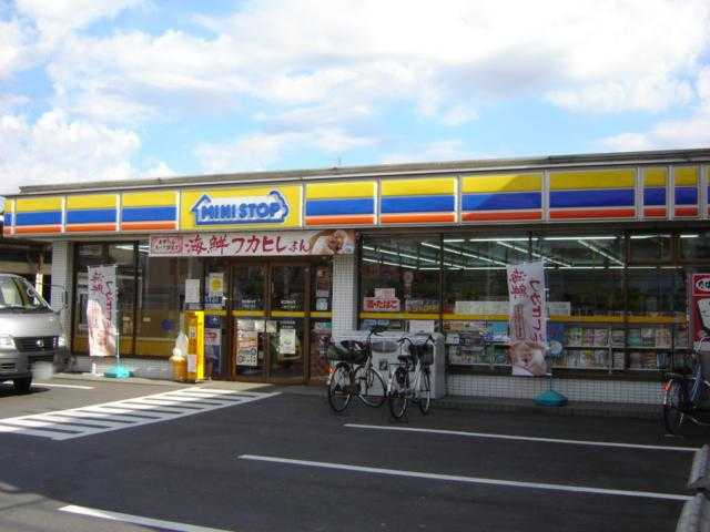 ミニストップ八潮8丁目店まで416ｍ