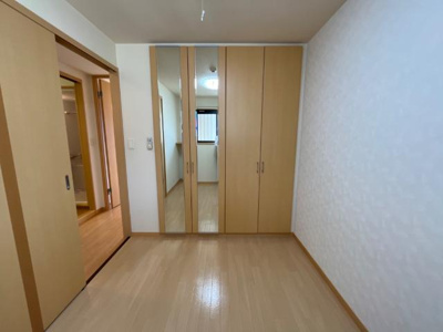 【内装】 | リリーガーデン | 室内