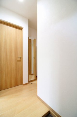 【玄関】 | Felice枝光 | 収納もある玄関です